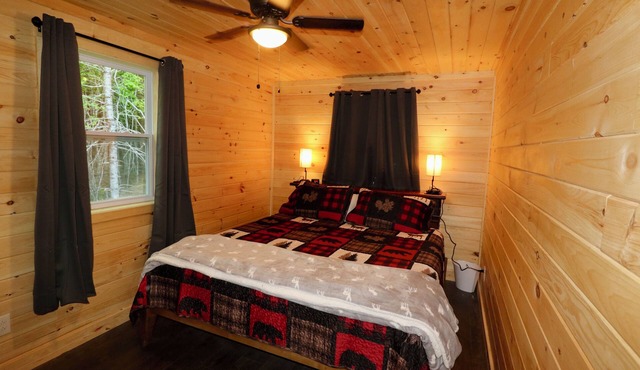 Quiet cozy 2-bedroom cabin completely private and peaceful.