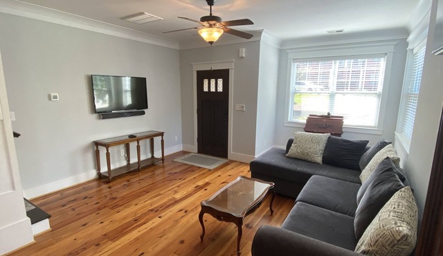Quiet Downtown Davidson Townhome in Davidson