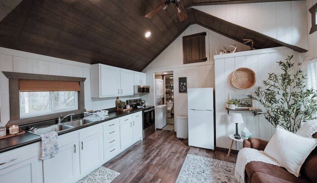 Quiet Forest Hideaway Near Fredericksburg