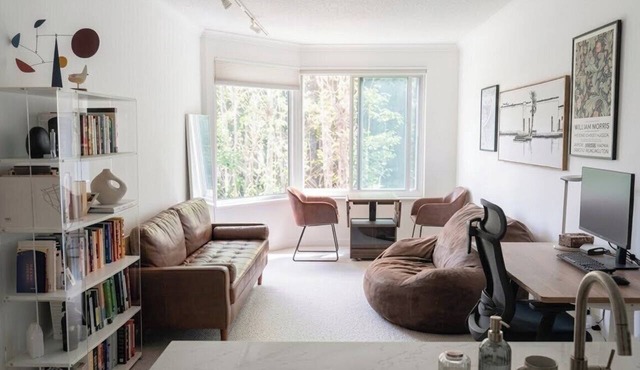 Quiet North Waterfront 1BR · WFH Setup · in-unit W/D · 24/7 Doorman, Gym, Sauna