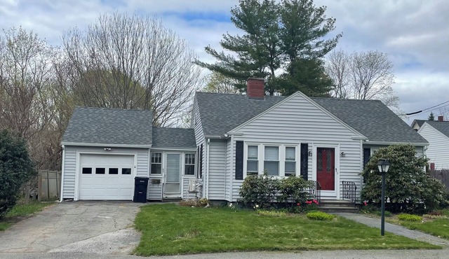 Quiet single-level fully furnished house