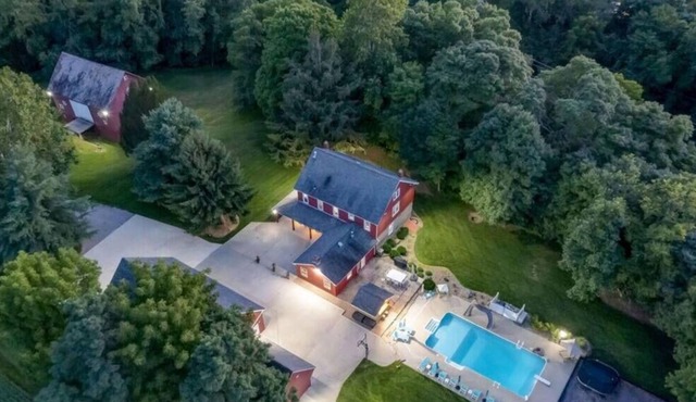 Quint Farmhouse