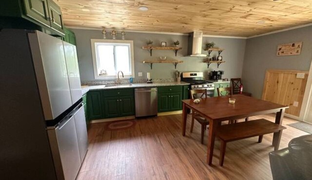 Rail Trail Retreat! Recently remodeled cozy home on Snowmobile/ATV Trail!
