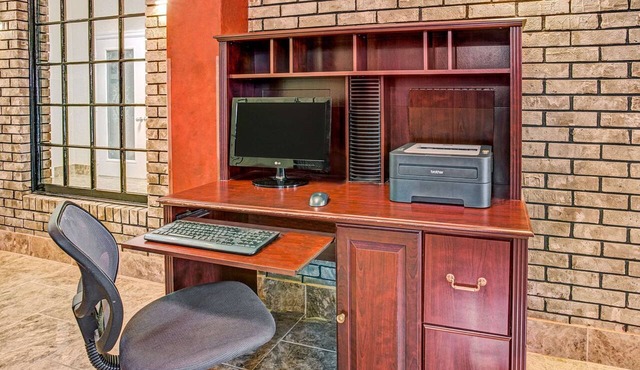 Ramada by Wyndham Murfreesboro in Murfreesboro