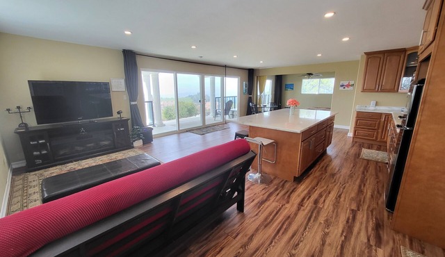 Relax and Enjoy the Million Dollar Views of the East Bay Area; Entire Guesthouse