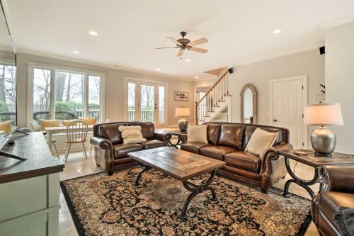 Relax Poolside! Family Getaway in Nashville Area