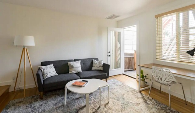 Remodeled 1BR Garden Apt in a perfect location