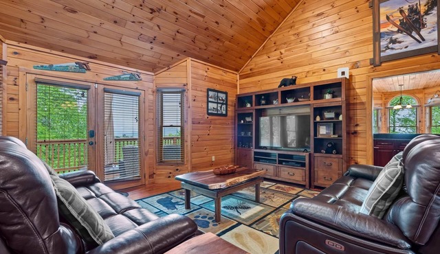 Rest at Mountain Crest | Luxury Cabin | Sleeps 20