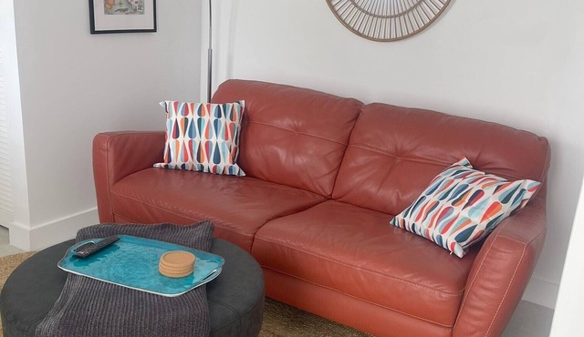 Retro Bungalow & Private Yard 2.5mi. from Beach