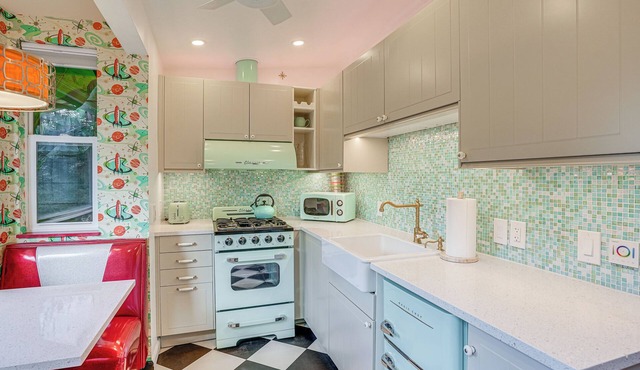 Retro El Sobrante Apartment Near San Francisco!