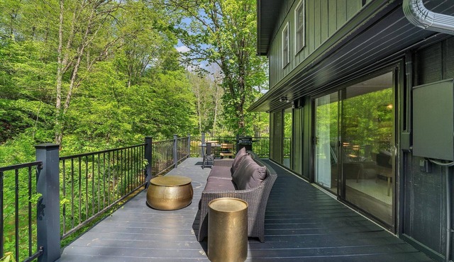 Ripple Effects * Waterfront deck * Pillow Fort * No Cleaning Fee