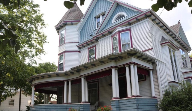 Rose Heart Inn