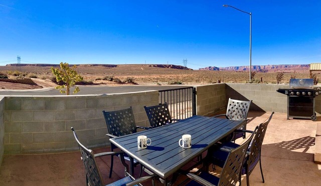 Rustic Cottage Rental in Lake Powell, Arizona, Perfect for a Weekend Getaway