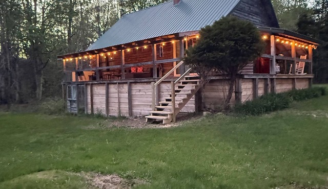 Rustic Cozy 2-bedroom w/loft Log Cabin in Island Falls surrounded by wildlife