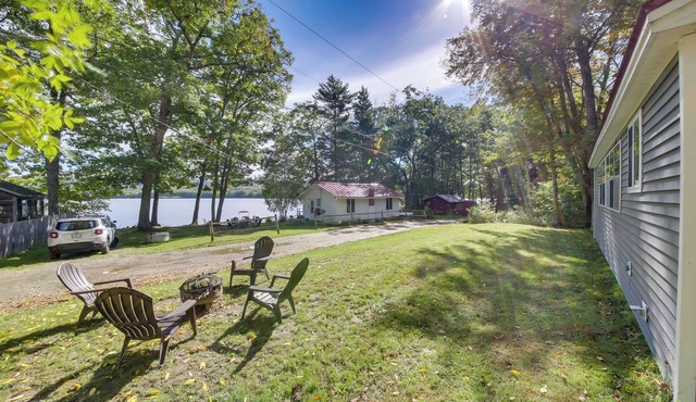 Rustic Retreat Across From Lake; Family Friendly!