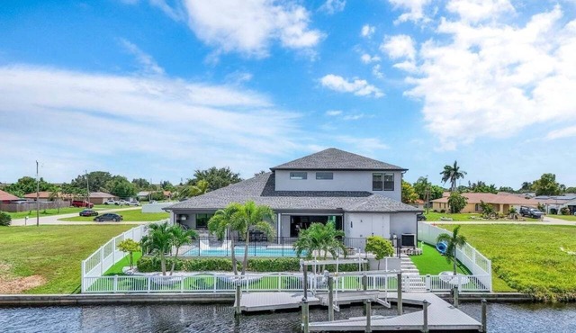 Saltwater Playhouse 1005 Luxury Pool & Spa Home w/Game Loft and Gulf Access Only Minutes Away