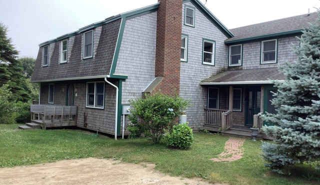 Sandy’s House, A Spacious and Welcoming Multi-family Retreat/Thursday Turnover
