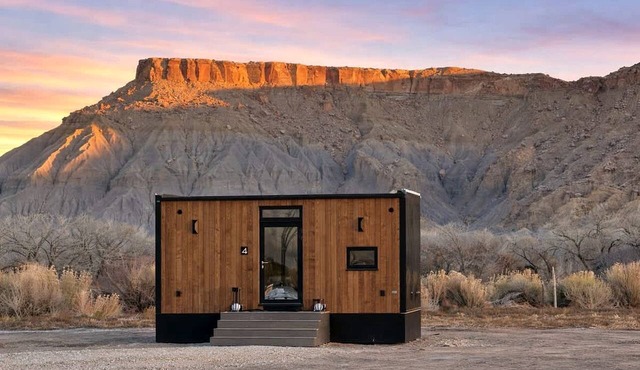Scandinavian-Inspired Desert Retreat with Mirrored Views | Near Torrey, Utah