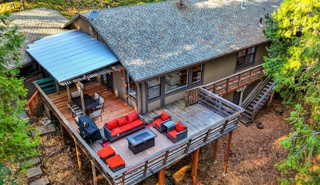 Scenic Forest Cabin w/Deck Discounted