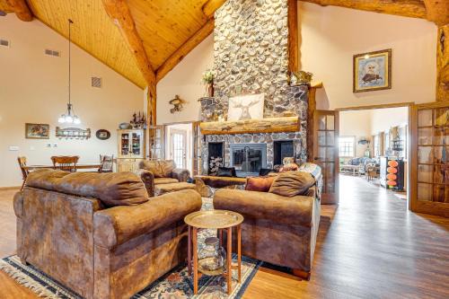 Secluded, Waterfront Home w/Patio in Craigville!