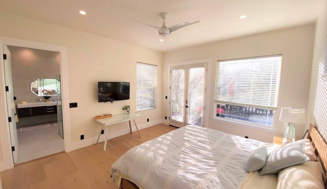 Separate Entrance, Private New Suite + Bath+ Patio