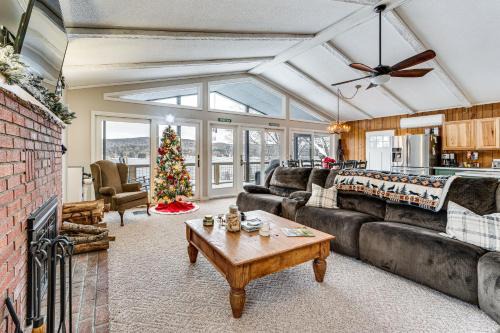 Seymour Lake Across St! Scenic Home w/Hot Tub
