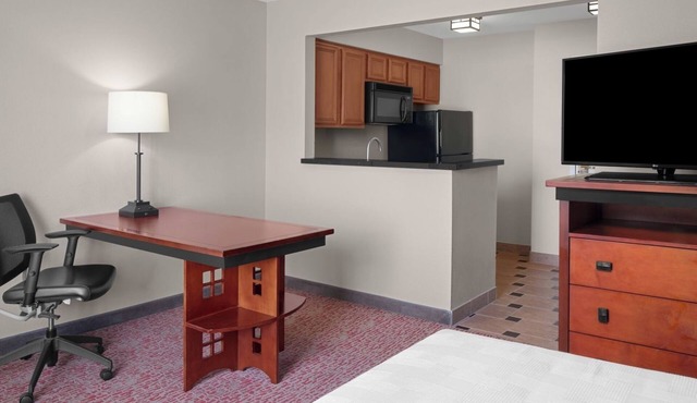 SF Work & Stay – Studio w/Kitchen & Work Desk, Pet-friendly!
