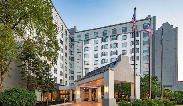 Sheraton Suites Columbus Worthington