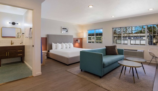 Signature Inn Oakland