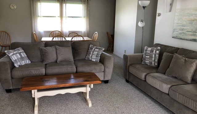 Simple, Clean & Close to the Shore – Narragansett's Ocean Breeze Getaway