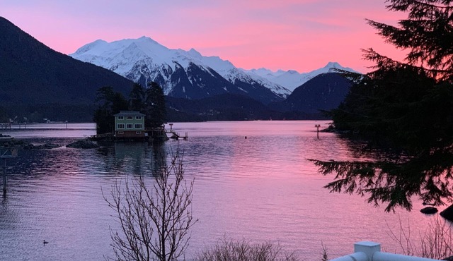Sitka Oceanfront Two-Story Townhome- 3bedroom/2.5 bath