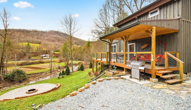 Ski, Hike, Fish! Mtn-View Creekside Gem in Newland