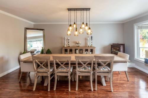 Spacious 5BR San Jose Home w Parking & Backyard