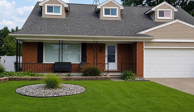 Spacious 5BR, Updated Retreat for Professionals, First Responders & Athletes in Allen Park