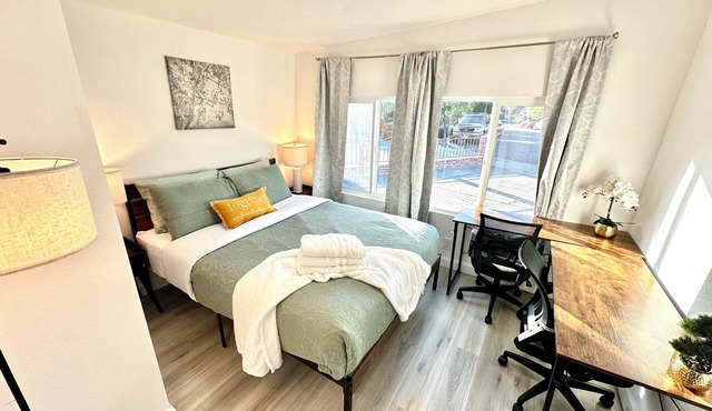 Spacious 6-bedroom house in Sunnyvale with WiFi access