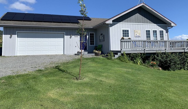 Spacious family home with amazing glacial and bay views!