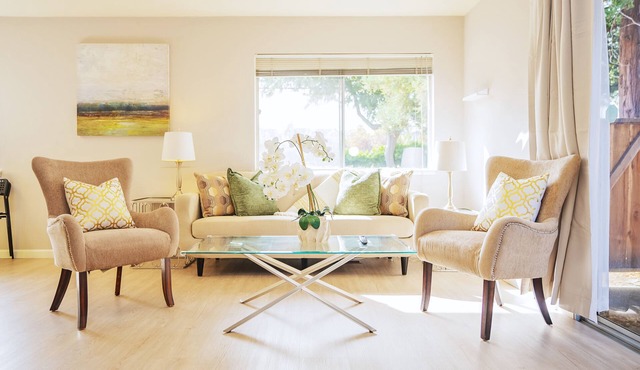 Spacious Mountain View DT 3BR Gem Great for Work & Family
