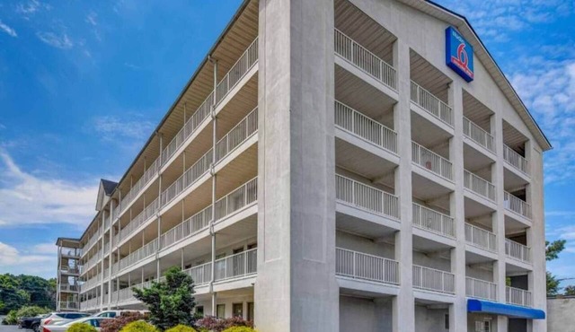 Spacious Queen Bed|Free Parking &TV in CHAMBLEE