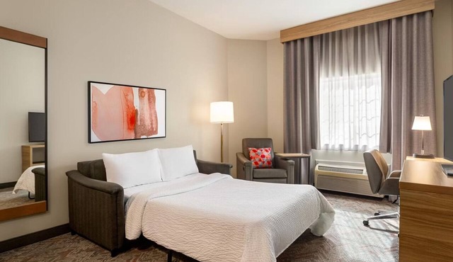 Spacious & Stylish Suite Perfect for Travelers Exploring San Antonio Sights