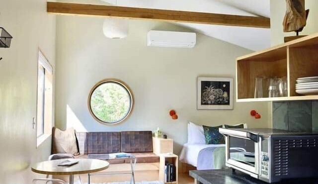 Spruce Studio: Near Beach+Private Sauna+FirePit+Pond+Heat/AC