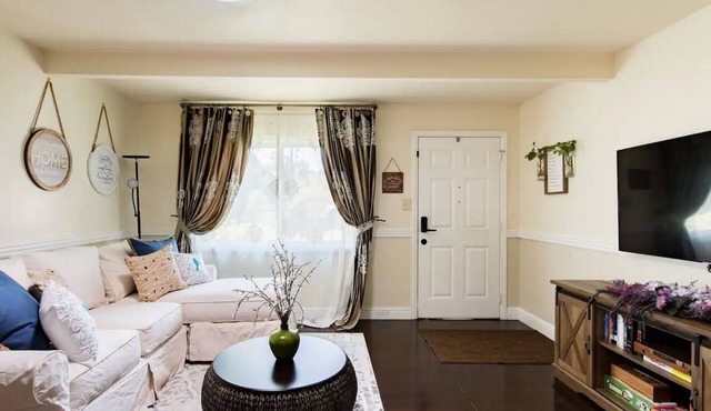 Stafford 3BR-House: Tech-Savvy, Amenities Galore