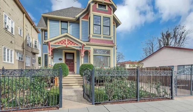 Stay In A Piece of San Jose History.