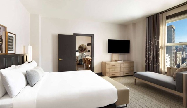 Stay in San Francisco's Finest! Pets are Allowed Here, Close to Union Square!