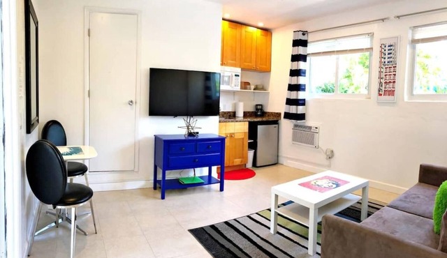 Studio in Las Olas Near FL Beach in Fort Lauderdale