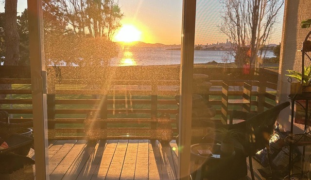 Stunning Alameda Beachfront Apt. Spectacular Dtown SF Views- Book Now on VRBO!
