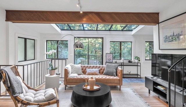 Stunning Neighborhood Home Walkable to Downtown Mill Valley