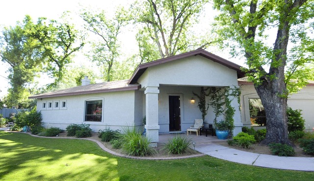 STUNNING ULTRA-CONTEMPORARY, PETS YES, DWTN GUESTHOUSE, IN HISTORIC NEIGHBORHOOD