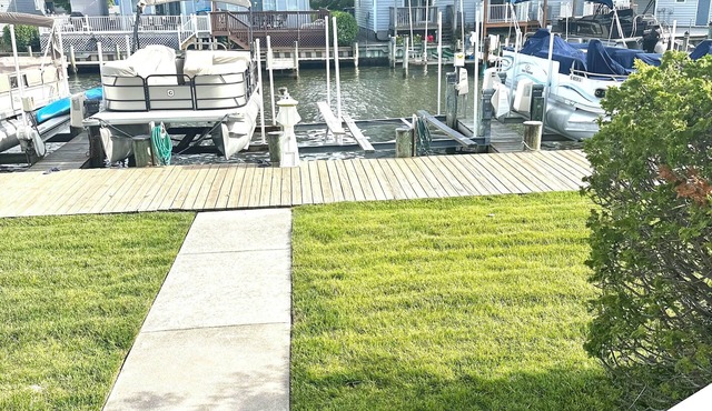 Stunning Waterfront 3BR condo with Pools! Discount AND linens for 7 nights!