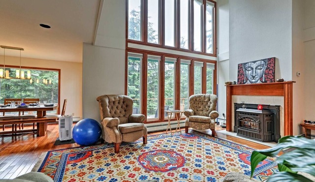 Summer Adventure in Juneau, 5 BR's, Sleeps 12.