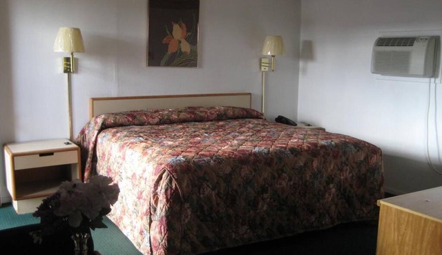 Sundown Inn in Burnet